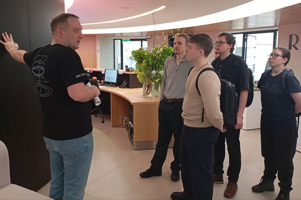 Студенты в Левашовском хлебозаводе