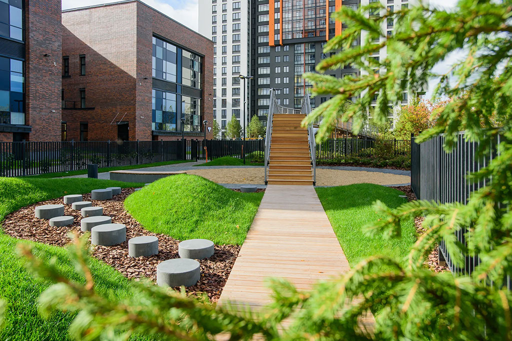 Детская площадка во дворе дома Ultra City 2.0 от RBI